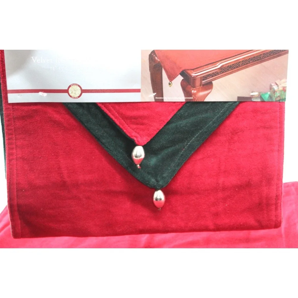 Holiday Velvet Reversible Table Runner w/ 8 Matching Placemats Home‎ Trends